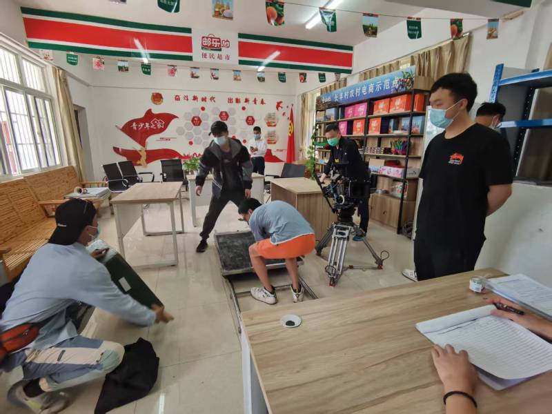 追星女孩心理学分析报告：岱山县广告片拍摄公司揭秘饭圈应援式传播逻辑